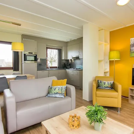 Detached In Reevallis *