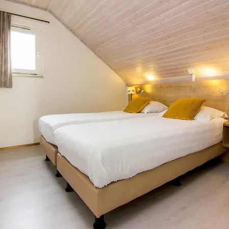 Detached In Reevallis بيت للعطل *